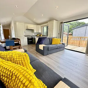 Holiday home The Birches With Hot Tub, York