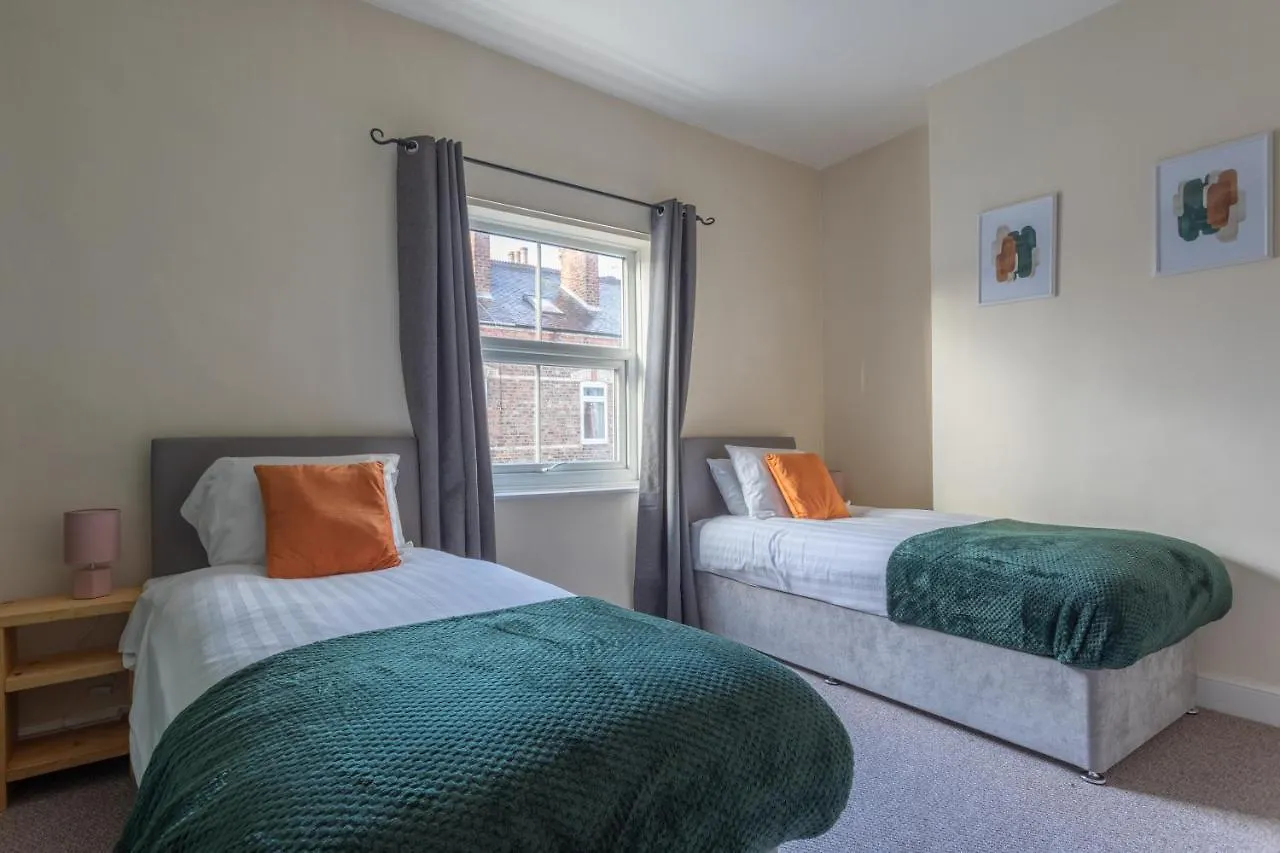 Milton Stays: Cosy City Centre House with Garden and Parking York United Kingdom